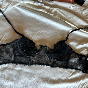 Lase Victoria secret bra